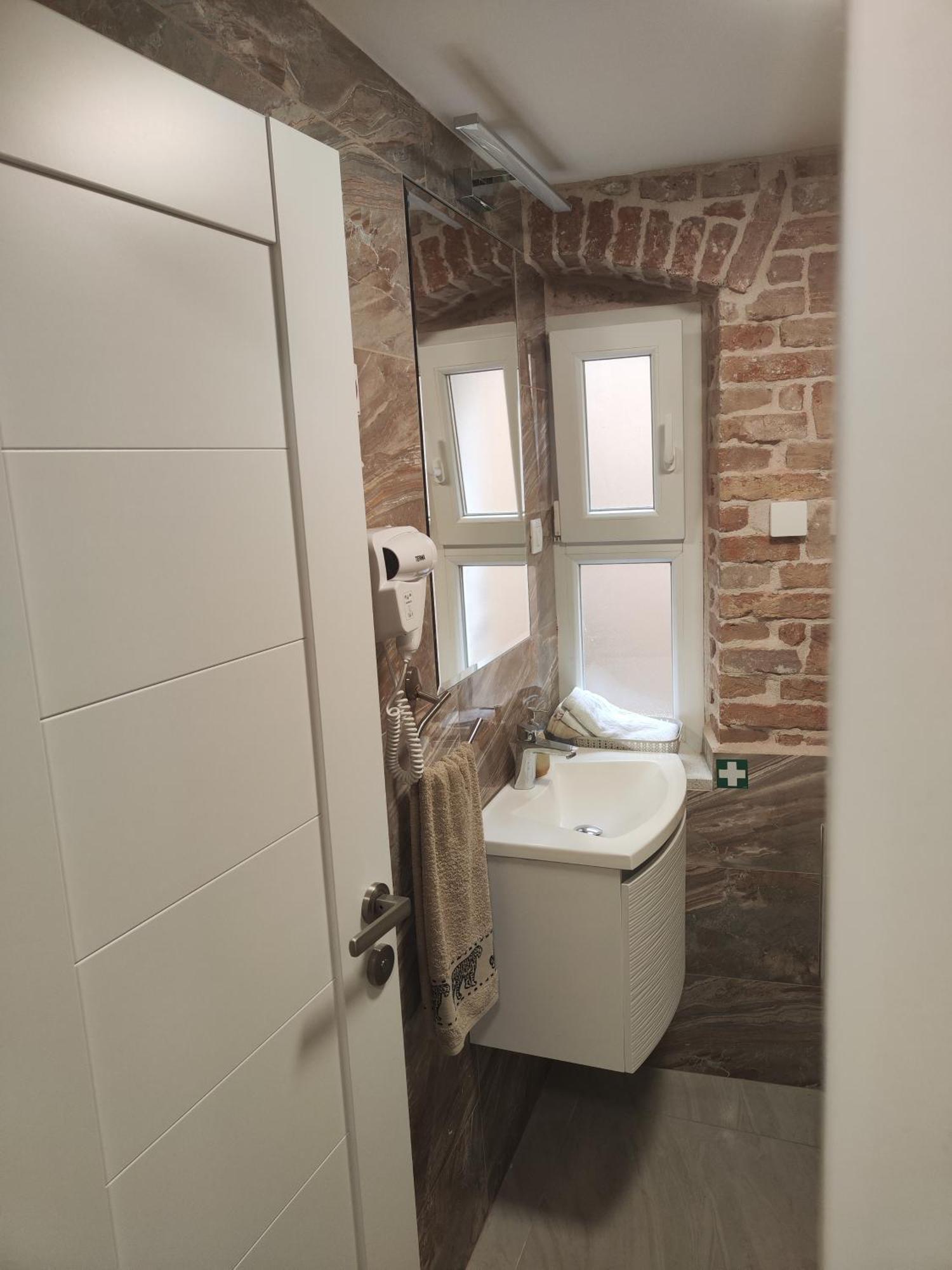 Gasthuis Luxury And Authentic In Old Town